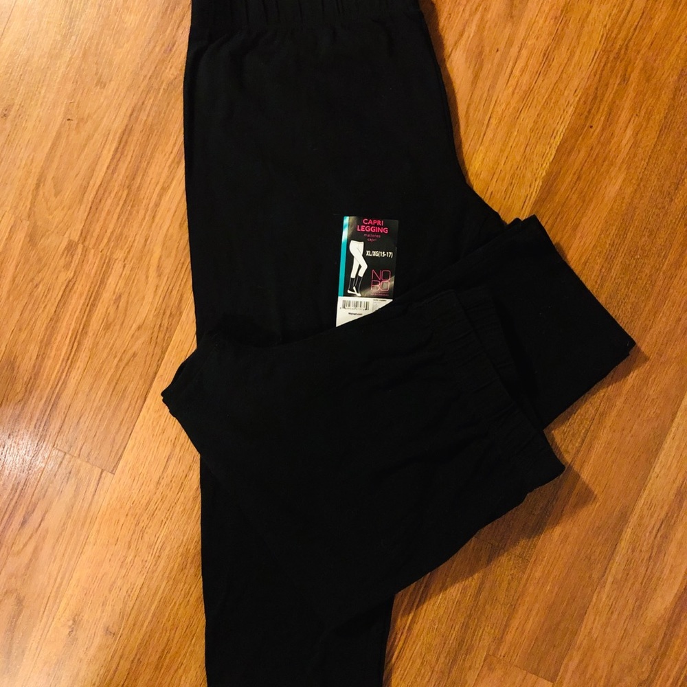 Capri Leggins' & Tank Tops BUNDLE!